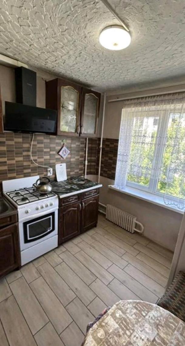 Квартира, 2-кімн., Подворки, Харьковский район, Куряжская (Дзержинского)