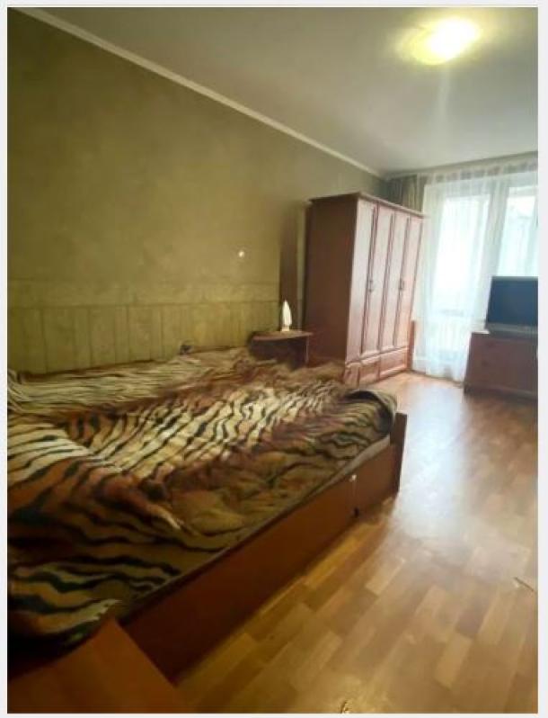 Квартира, 2-кімн., Харьков, 605м/р, Тракторостроителей просп.