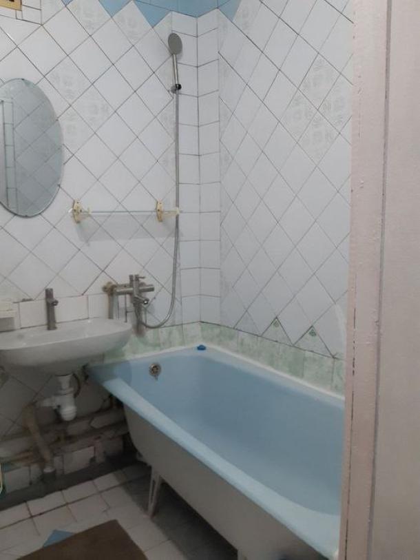 Квартира, 3-кімн., Харьков, 605м/р, Гвардейцев Широнинцев