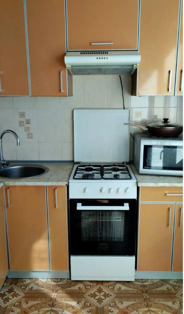 Квартира, 2-кімн., Харьков, 522м/р, Непокоренных (Героев Труда)