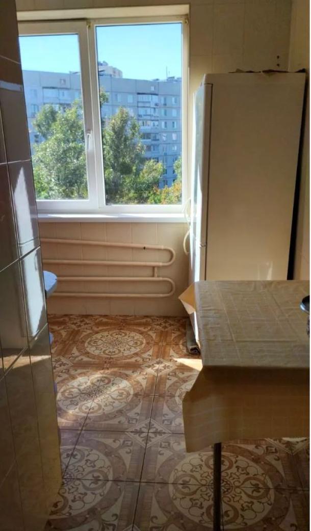 Квартира, 2-кімн., Харьков, 522м/р, Непокоренных (Героев Труда)