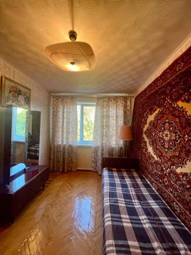 Квартира, 3-кімн., Харьков, Павлово Поле, 23 Августа