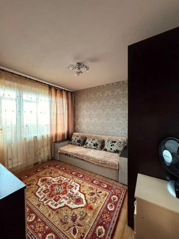 Квартира, 3-кімн., Харьков, Горизонт, Большая Кольцевая