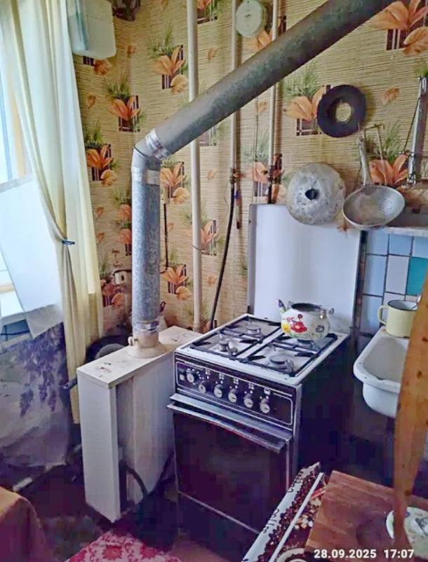Квартира, 3-кімн., Печенеги, Чугуевский район