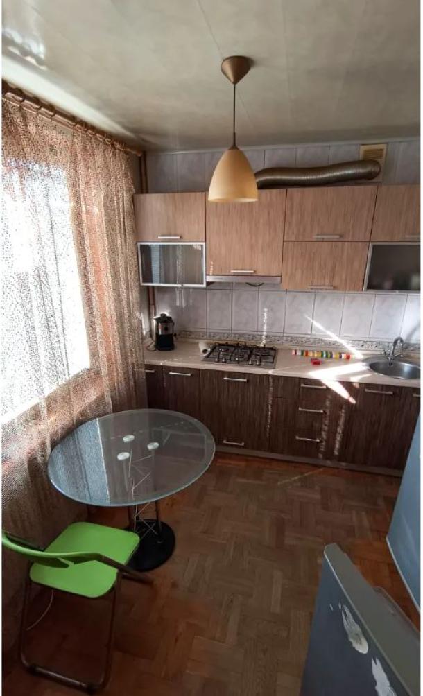 Квартира, 3-кімн., Харьков, Жуковского поселок, Жуковского проспект