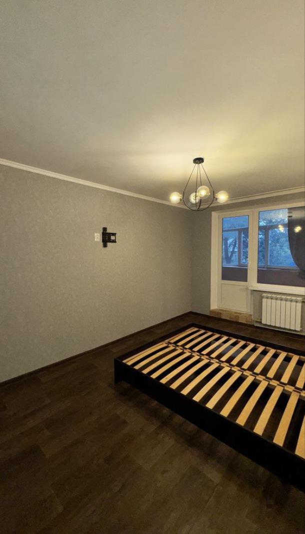 Квартира, 1-кімн., Чугуев, Чугуевский район, Дружбы