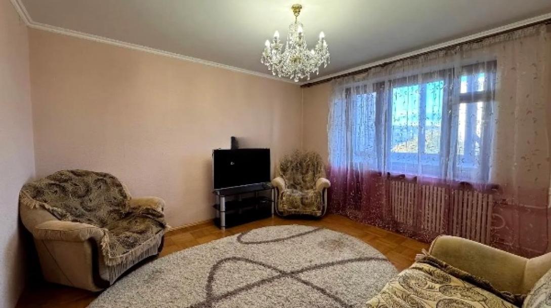 Квартира, 3-кімн., Харьков, 531м/р, Гвардейцев Широнинцев