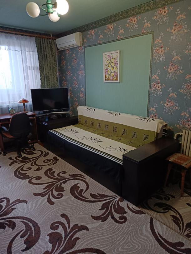 Квартира, 3-кімн., Харьков, 604м/р, Тракторостроителей просп.