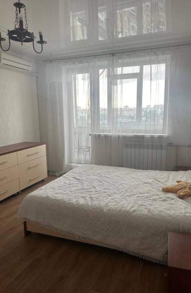 Квартира, 1-кімн., Харьков, 522м/р, Непокоренных (Героев Труда)