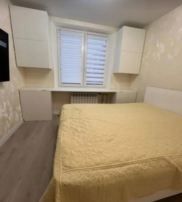 Квартира, 2-кімн., Харьков, 522м/р, Непокоренных (Героев Труда)
