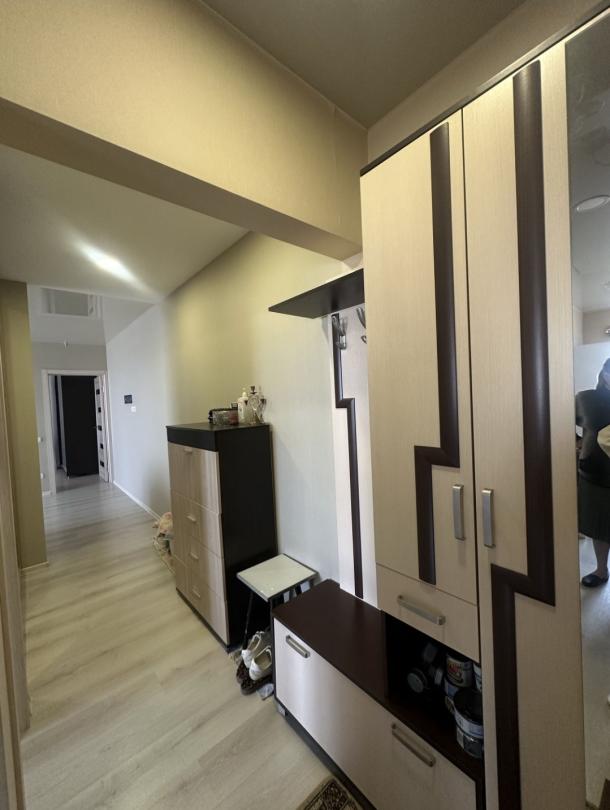 Квартира, 3-кімн., Харьков, 533м/р, Тракторостроителей просп.