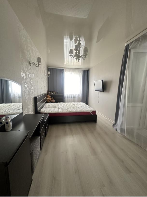 Квартира, 3-кімн., Харьков, 533м/р, Тракторостроителей просп.