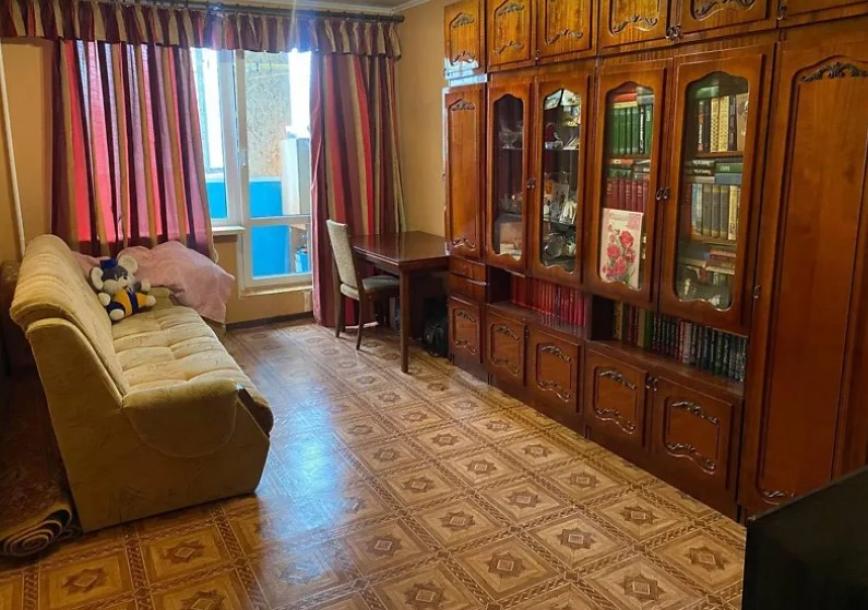 Квартира, 3-кімн., Харьков, 626м/р, Велозаводская
