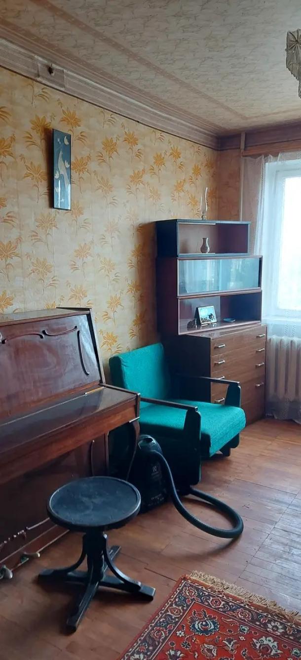 Квартира, 3-кімн., Харьков, 605м/р, Тракторостроителей просп.