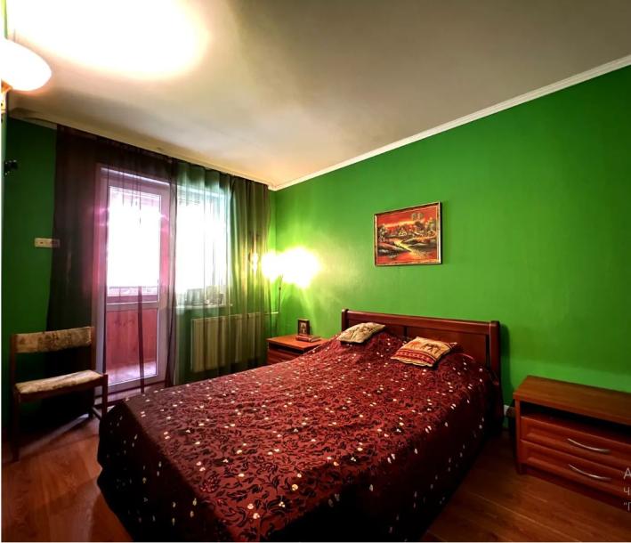 Квартира, 3-кімн., Харьков, 1 Северная Салтовка, Гвардейцев Широнинцев