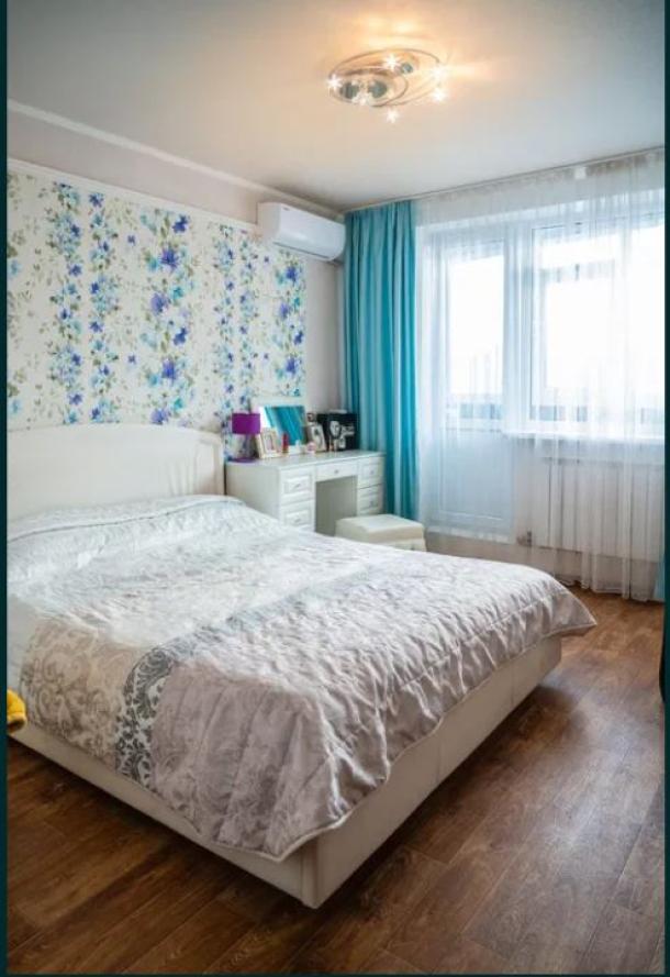 Квартира, 3-кімн., Харьков, Горизонт, Большая Кольцевая