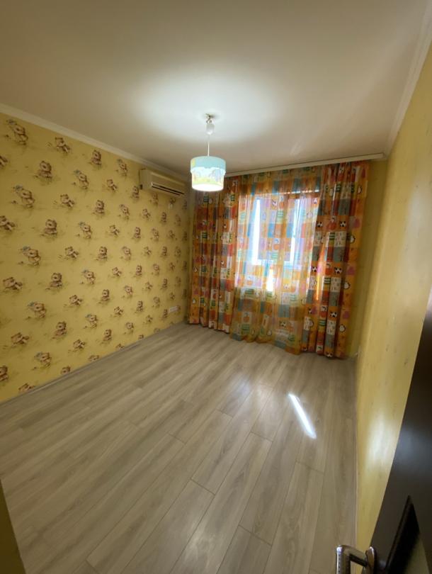Квартира, 3-кімн., Харьков, Жуковского поселок, Астрономическая