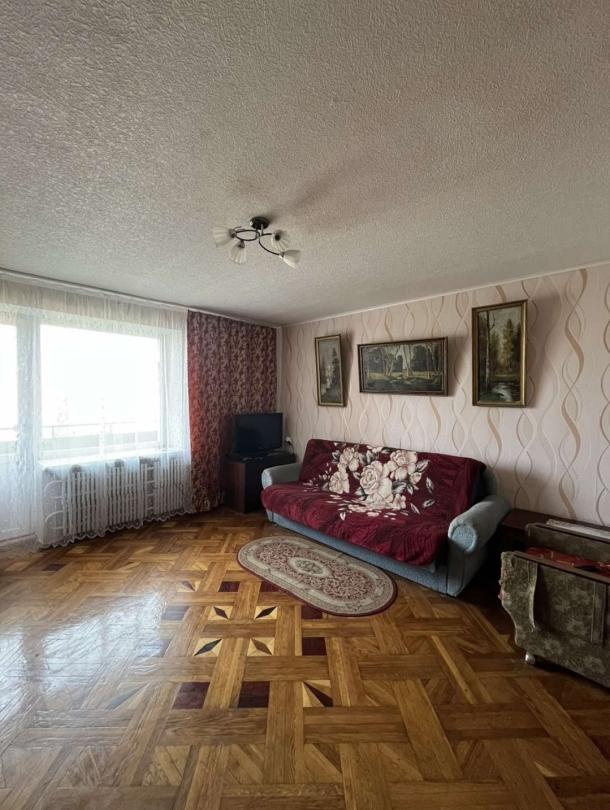 Квартира, 3-кімн., Харьков, Завод Шевченко, Селянская (Совхозная, Пионера)