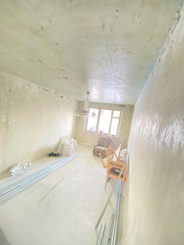 Квартира, 3-кімн., Харьков, Рогань жилмассив, Луи Пастера