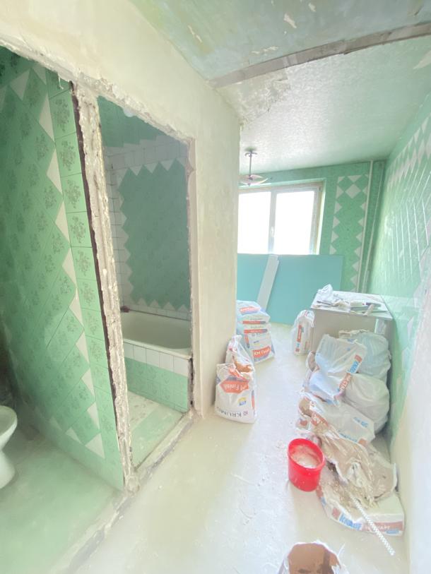 Квартира, 3-кімн., Харьков, Рогань жилмассив, Луи Пастера