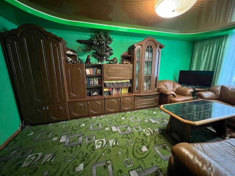 Квартира, 3-кімн., Харьков, Новые Дома, Героев Харькова пр-т