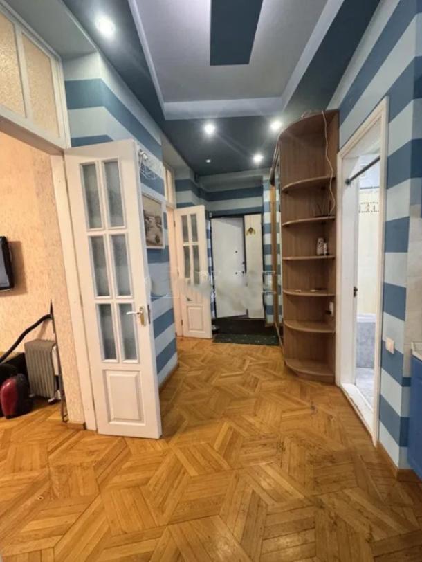 Квартира, 2-кімн., Харьков, Нагорный, Дарвина