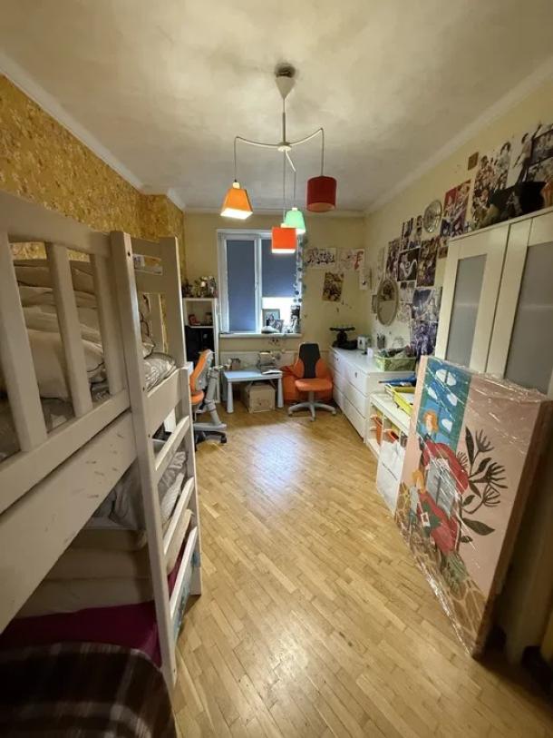 Квартира, 3-кімн., Харьков, Гагарина метро , Аэрокосмический просп. (Гагарина проспект)