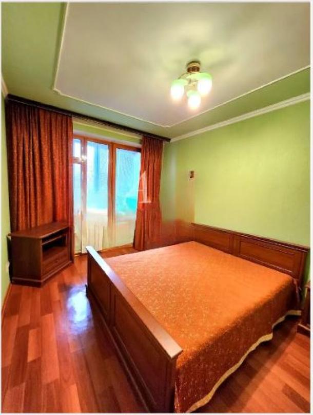 Квартира, 3-кімн., Харьков, 605м/р, Юбилейный пр. (50 лет ВЛКСМ пр.)
