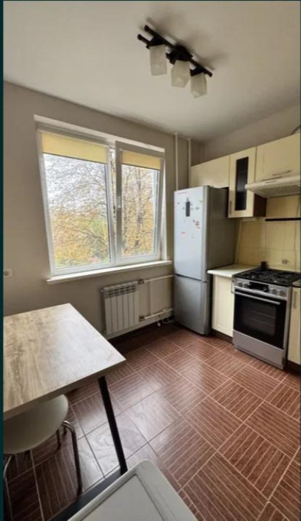 Квартира, 2-кімн., Харьков, 533м/р, Тракторостроителей просп.