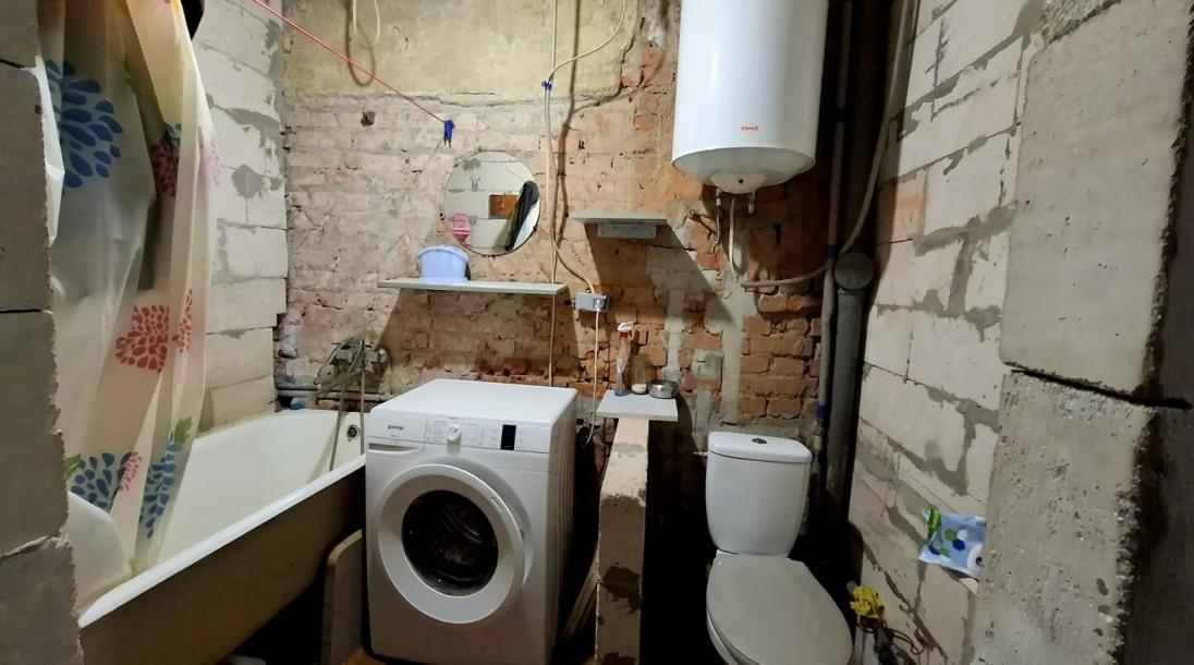 Квартира, 3-кімн., Харьков, Песочин, Героев Чернобыля (Щорса, Красных партизан)