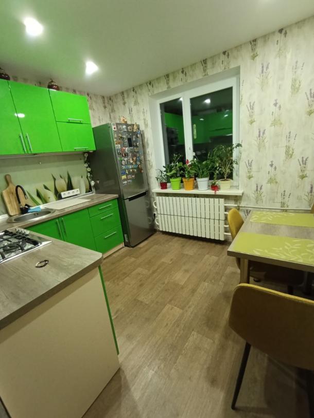 Квартира, 2-кімн., Чугуев, Чугуевский район, Горишного