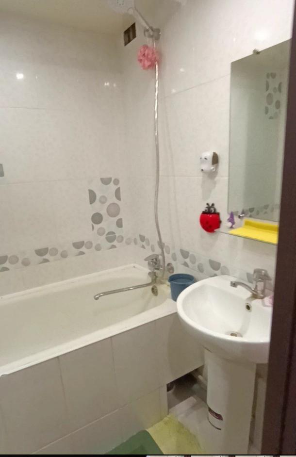 Квартира, 2-кімн., Чугуев, Чугуевский район, Горишного