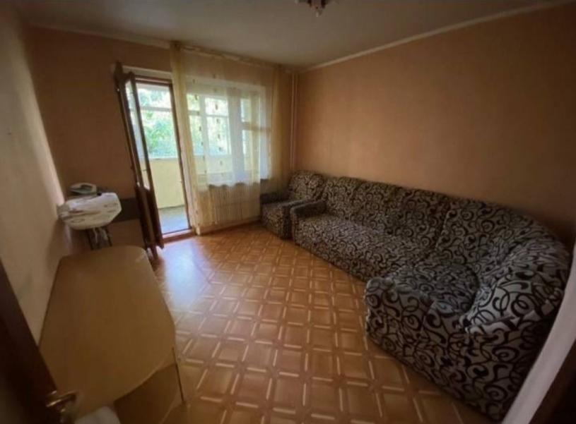 Квартира, 3-кімн., Харьков, Песочин, Квартальный пер.