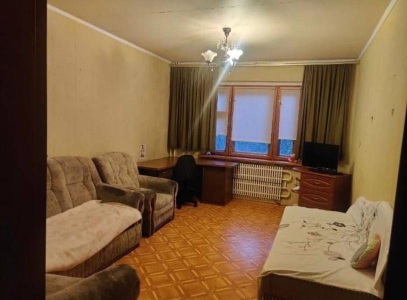 Квартира, 3-кімн., Харьков, Песочин, Квартальный пер.