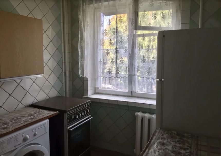 Квартира, 2-кімн., Харьков, 606м/р, Тракторостроителей просп.