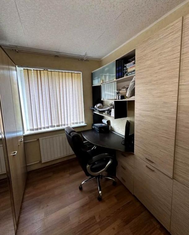 Квартира, 2-кімн., Харьков, 606м/р, Тракторостроителей просп.