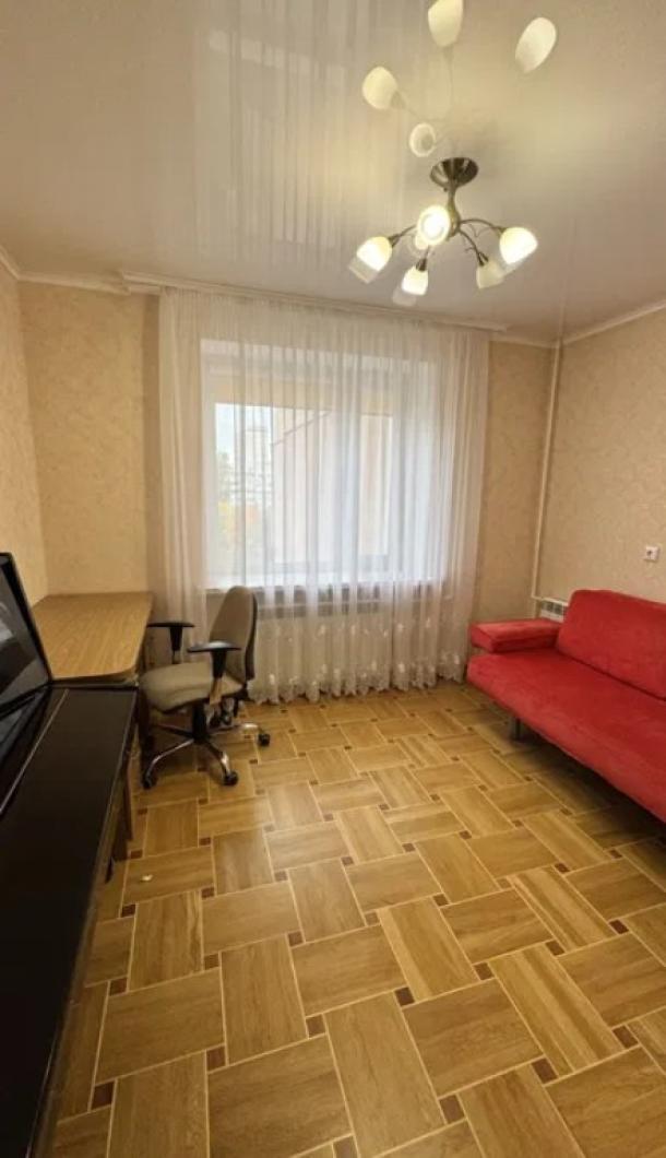 Квартира, 3-кімн., Харьков, Одесская, Аэрокосмический просп. (Гагарина проспект)