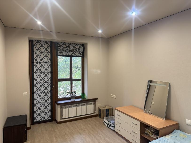 Квартира, 3-кімн., Харьков, 624м/р, Амосова