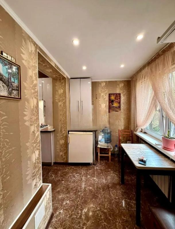 Квартира, 2-кімн., Харьков, 607м/р, Непокоренных (Героев Труда)