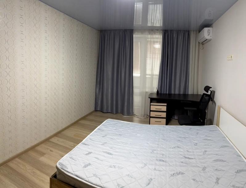 Квартира, 3-кімн., Харьков, 608м/р, Академика Павлова