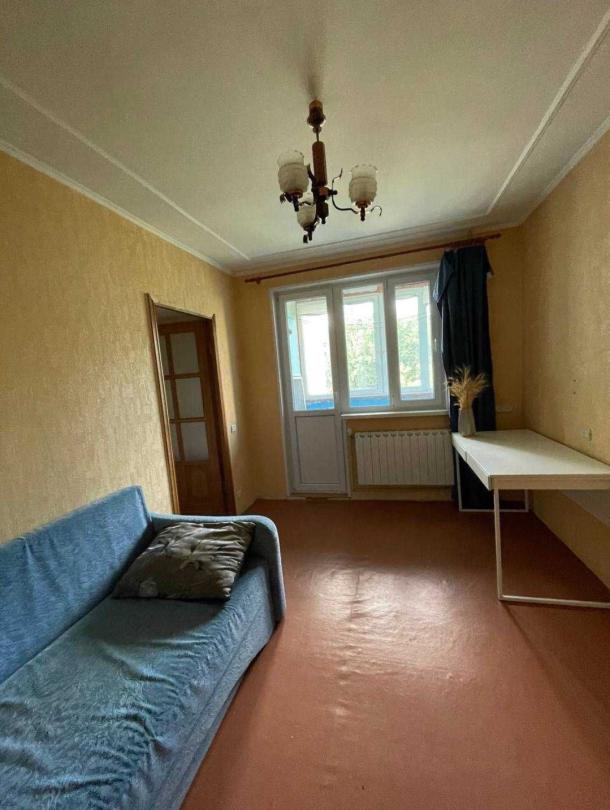Квартира, 3-кімн., Харьков, Песочин, Молодежная