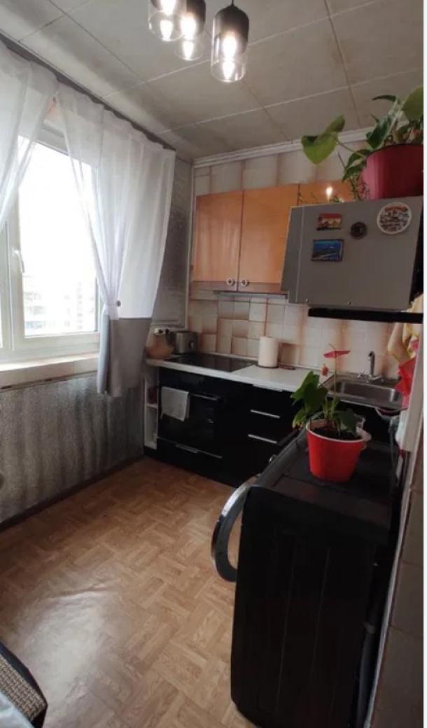 Квартира, 1-кімн., Харьков, Рогань жилмассив, Зубарева