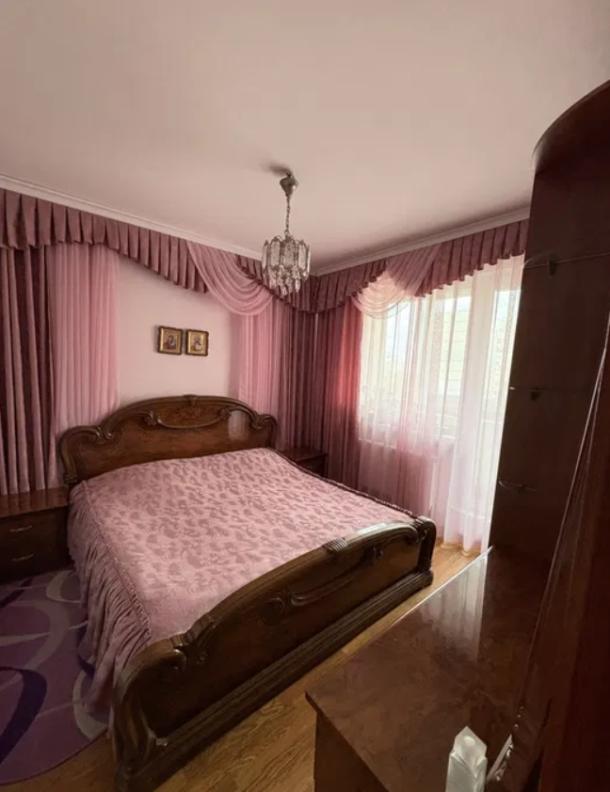 Квартира, 3-кімн., Харьков, Холодная Гора, Волонтерская (Социалистическая)