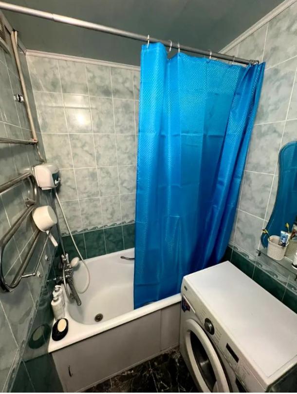 Квартира, 3-кімн., Харьков, Жуковского поселок, Жуковского проспект