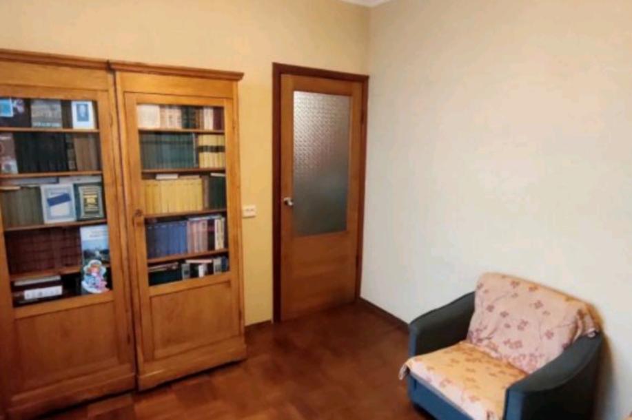 Квартира, 3-кімн., Харьков, Сосновая горка, Клочковская
