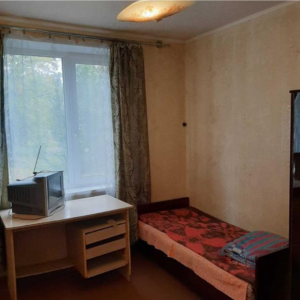 Квартира, 2-кімн., Харьков, 608м/р, Непокоренных (Героев Труда)