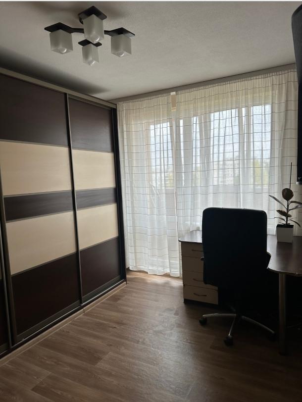 Квартира, 3-кімн., Харьков, 522м/р, Академика Павлова