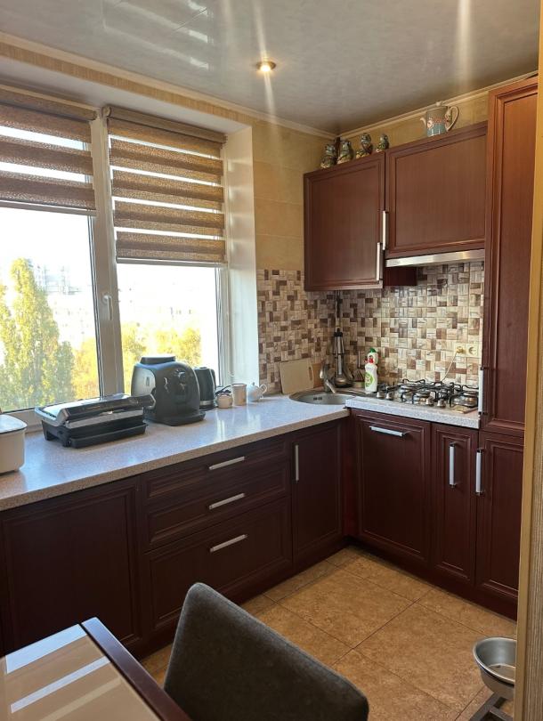 Квартира, 3-кімн., Харьков, 522м/р, Академика Павлова