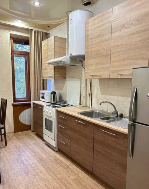 Квартира, 3-кімн., Харьков, Павлово Поле, Науки пр.