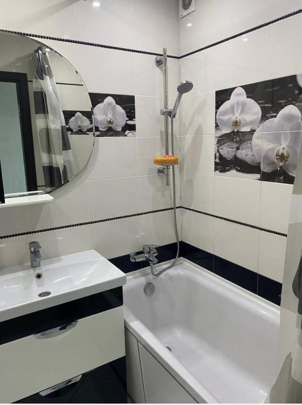 Квартира, 1-кімн., Харьков, 656м/р, Гвардейцев Широнинцев Квартира, 1-кімн., Харьков, 656м/р, Гвардейцев Широнинцев